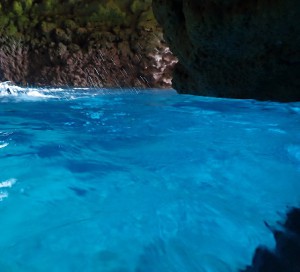 沖縄シュノーケリング青の洞窟