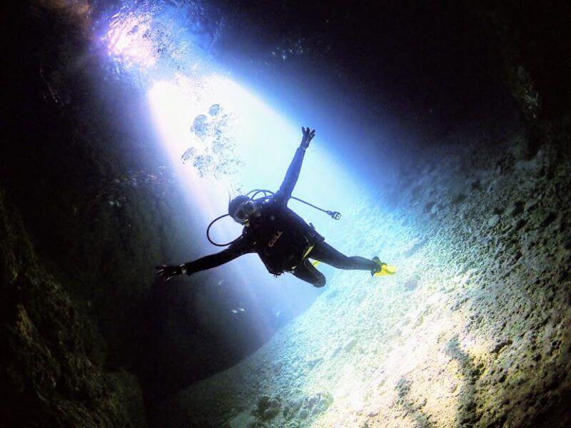 体験ダイビング青の洞窟ボートコース4